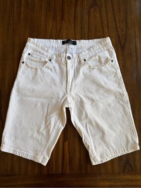 Marc Ecko White Men's Denim Jean Shorts. J040